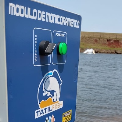 Módulo de monitoramento com um aerador ligado ao fundo